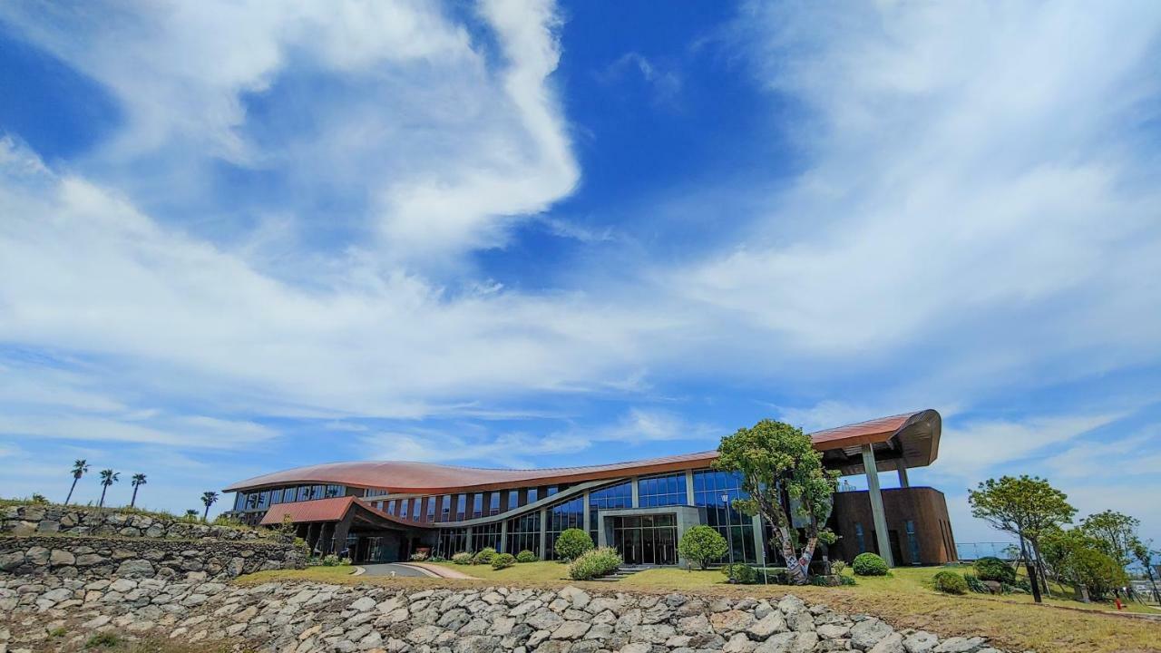 Camphortree Hotel And Resort Чеджудо Экстерьер фото